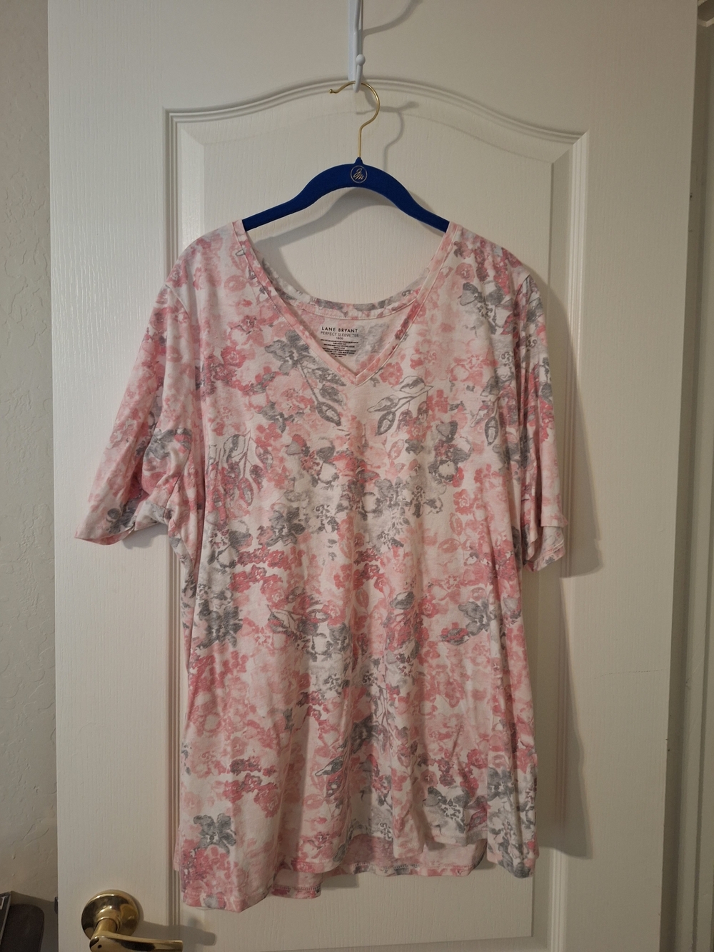 Lane Bryant Pink and Gray Floral V-Neck Short Sleeve Tee